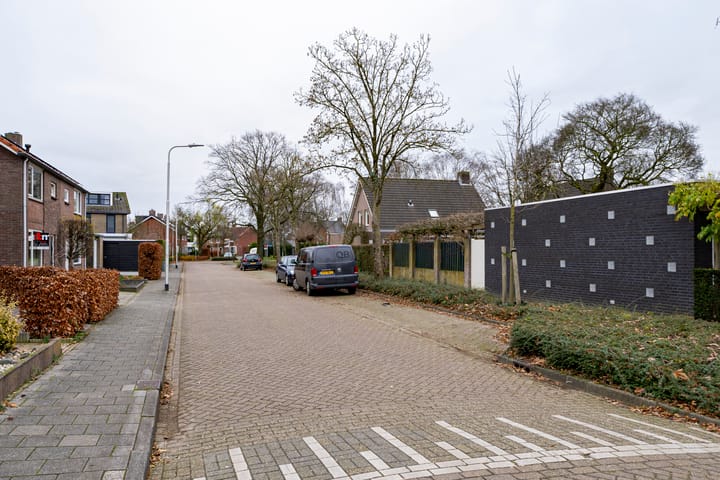 Foto 37 van Rauwbrakenweg 8