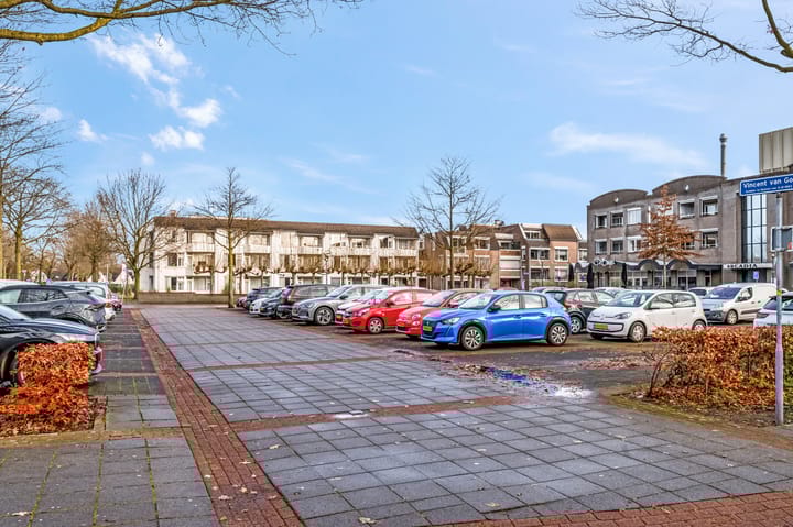 Foto 33 van Vincent van Goghstraat 56