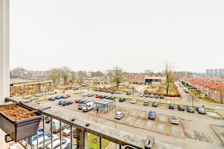 Foto 10 van Rietzangerstraat 53