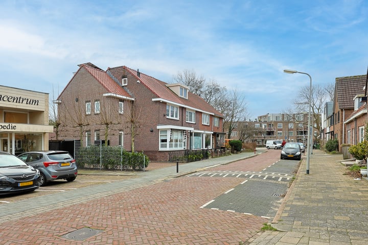 Bekijk foto 54 van Heemskerkerweg 83