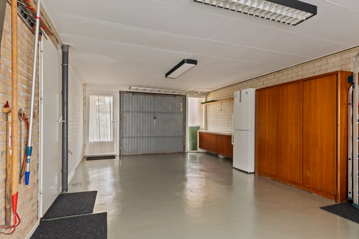 Photo 22 of Peter van Anrooystraat 2