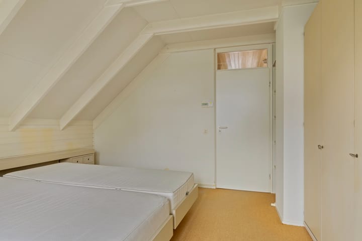 Photo 25 of Peter van Anrooystraat 2