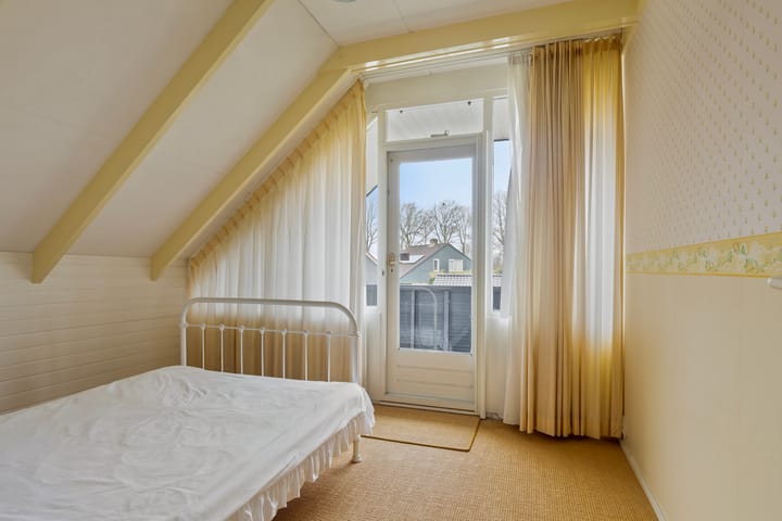 Photo 31 of Peter van Anrooystraat 2