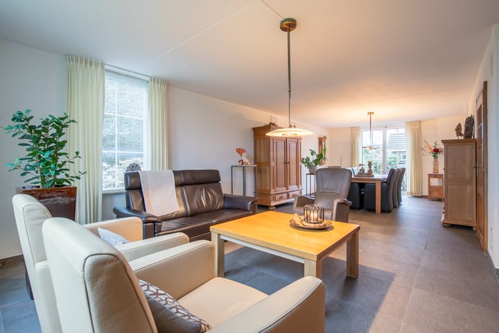 Photo 4 of Eikenlaan 32