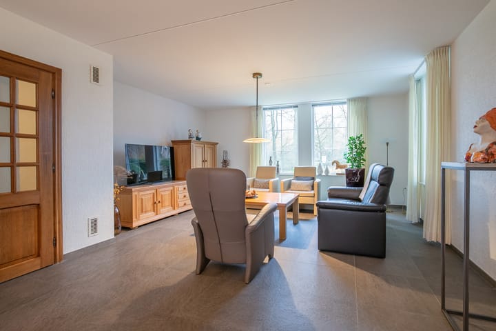 Photo 3 of Eikenlaan 32