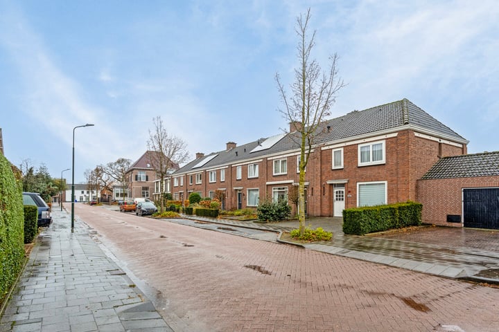 Bekijk foto 31 van Mgr. Zwijsenstraat 18