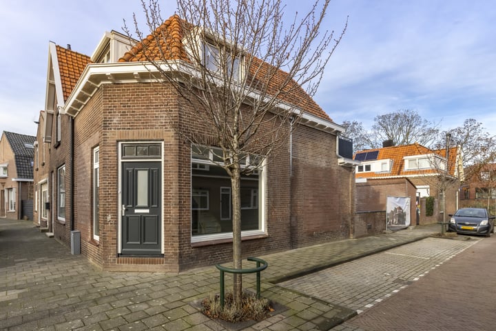 View photo 2 of Prins Hendrikstraat 23