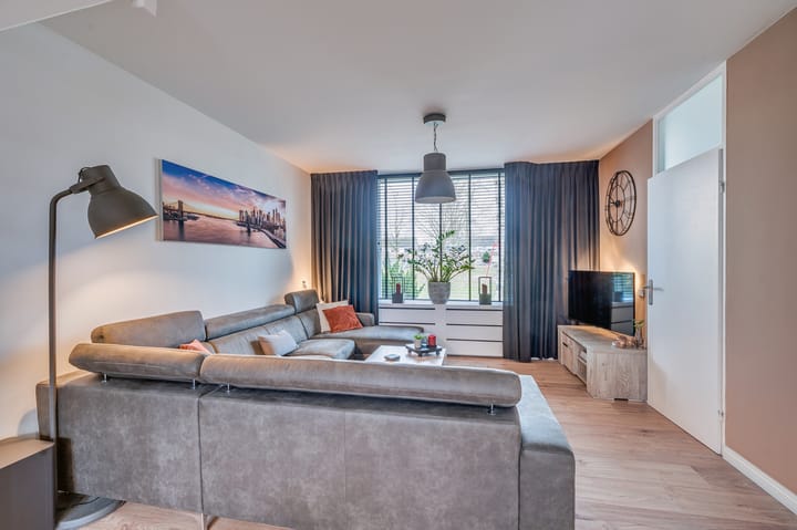 Foto 8 van Racinestraat 50