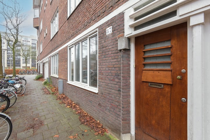 Bekijk foto 1 van IJselstraat 87-H