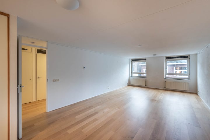 Bekijk foto 3 van Raadhuisstraat 11-E