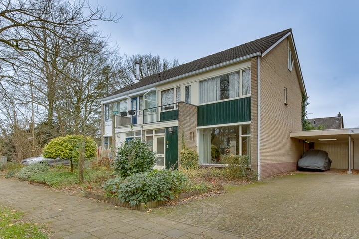 Bekijk foto 1 van Van Lentestraat 60