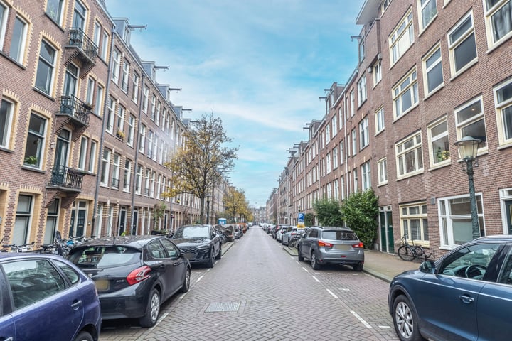 Bekijk foto 5 van Van Boetzelaerstraat 71-H