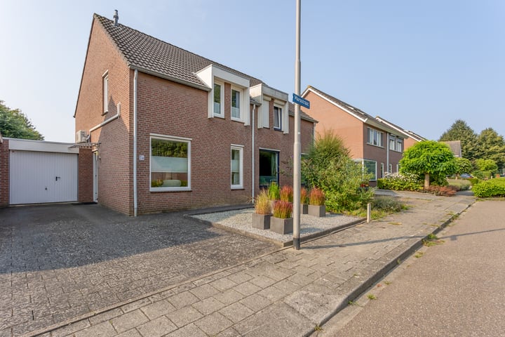 View photo of Marsstraat 54