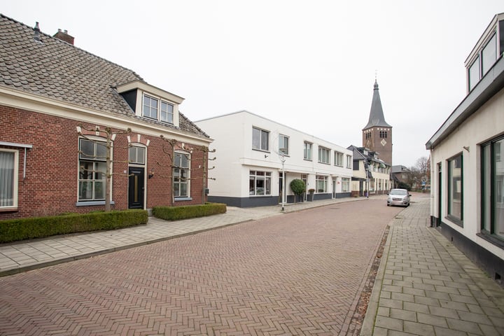 Bekijk foto 2 van Kerkstraat 8