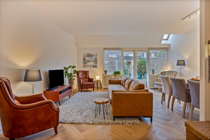 Foto 7 van Saturnus 77