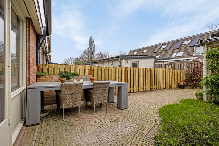 Foto 11 van Saturnus 77