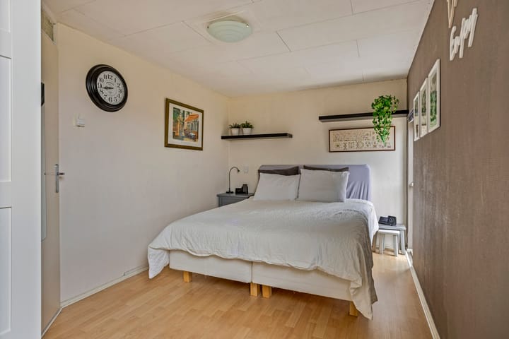 Foto 20 van Saturnus 77