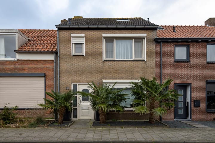 Burgemeester I. van Houtestraat 38