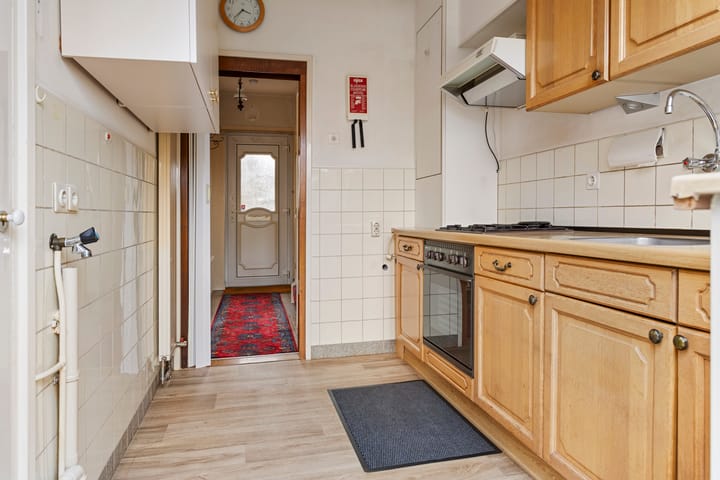 Foto 8 van van Bourlostraat 6