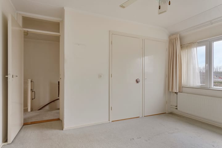 Foto 16 van van Bourlostraat 6