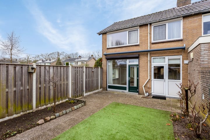 Foto 23 van van Bourlostraat 6