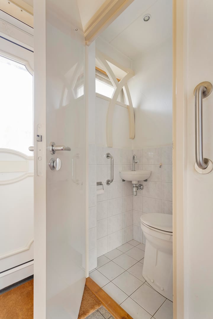 Foto 11 van van Bourlostraat 6