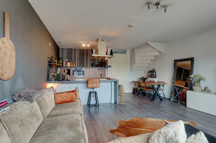 Foto 8 van Van Ostadestraat 36