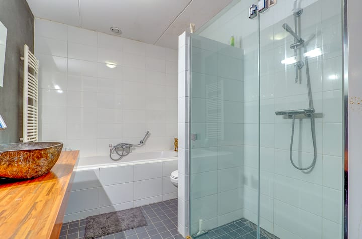 Foto 21 van Van Ostadestraat 36