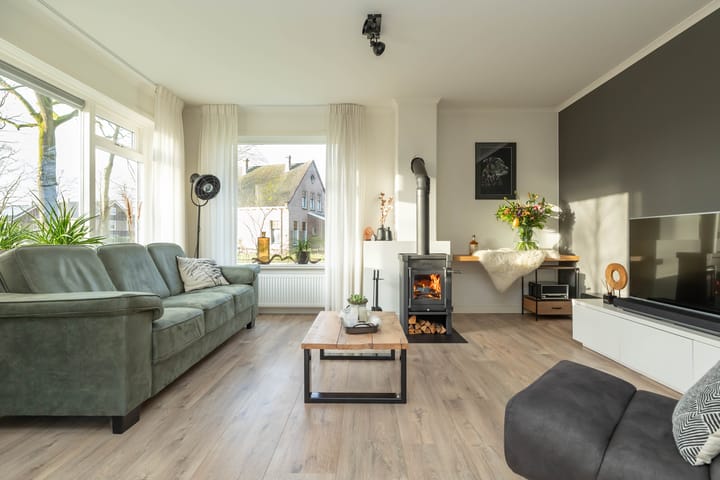 Foto 2 van Oud Veeningen 2