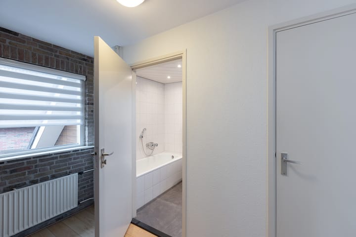 Foto 28 van K.Nieuwenhuizenstraat 12