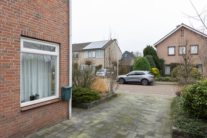 Foto 44 van K.Nieuwenhuizenstraat 12