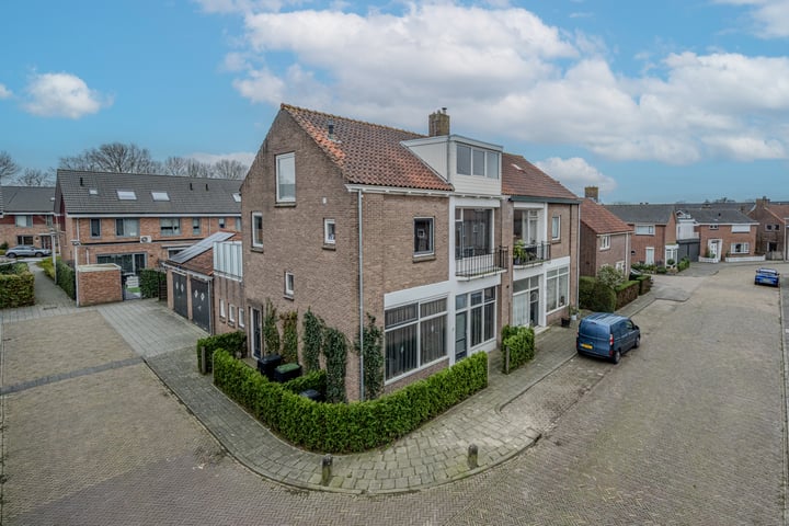 Bekijk foto 46 van Van Heesenstraat 9-A