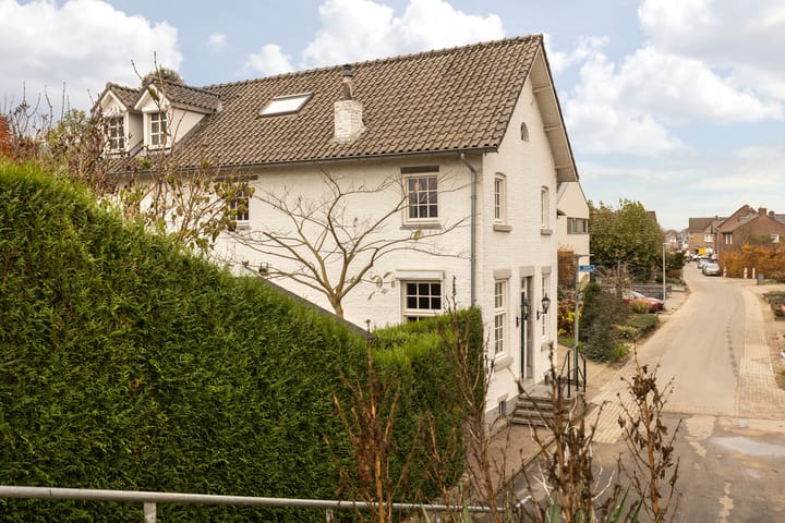 Foto 16 van Lindendriesstraat 1