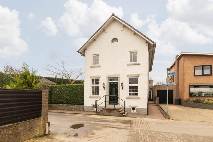 Foto 19 van Lindendriesstraat 1