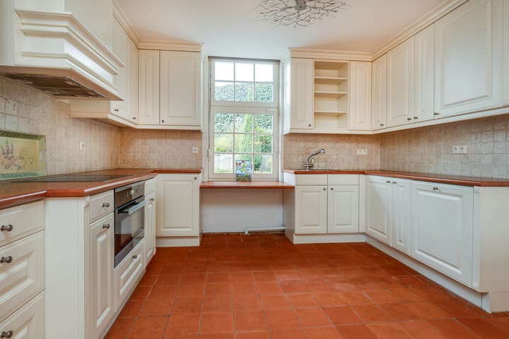 Foto 30 van Lindendriesstraat 1