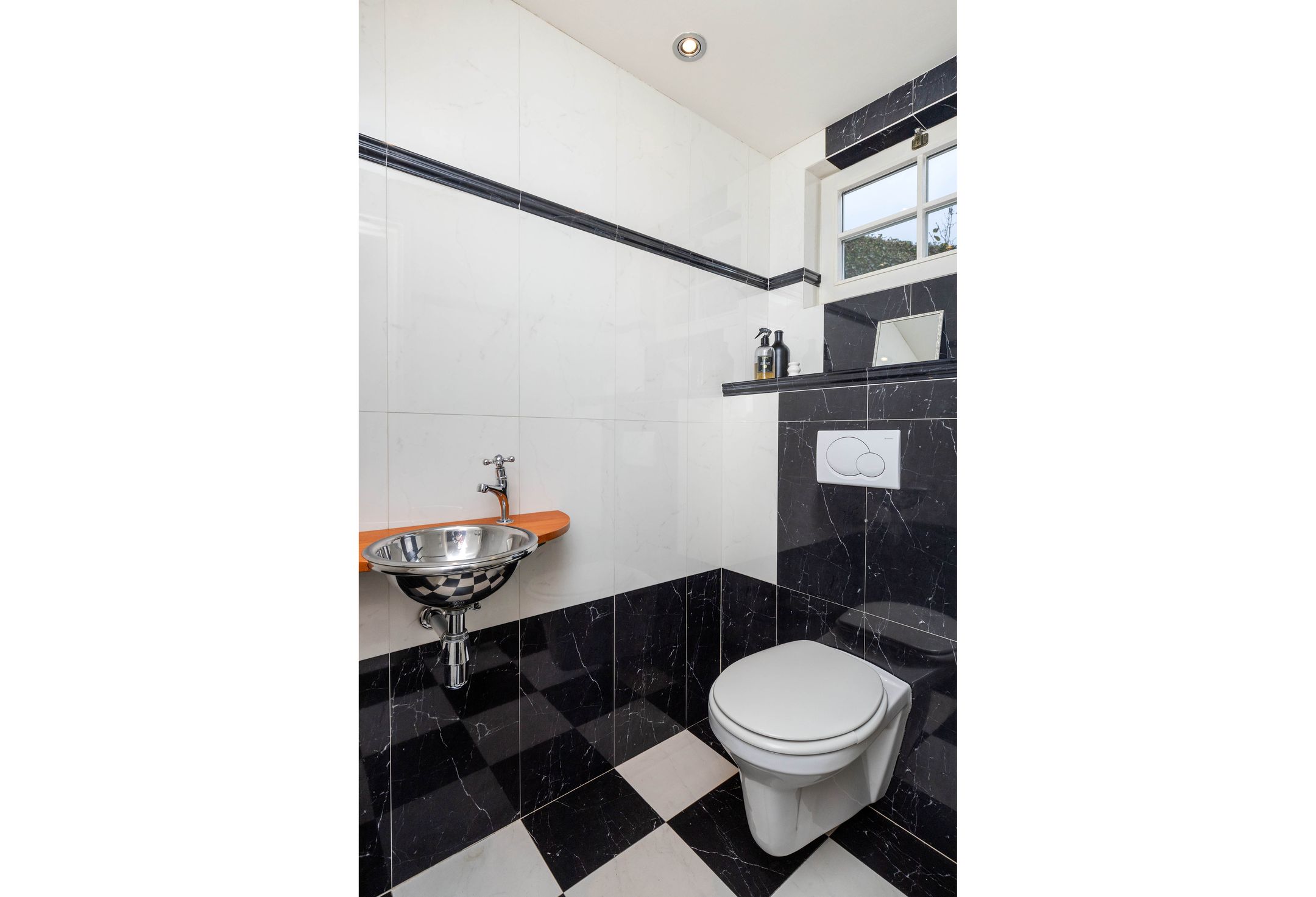 Foto 36 van Lindendriesstraat 1