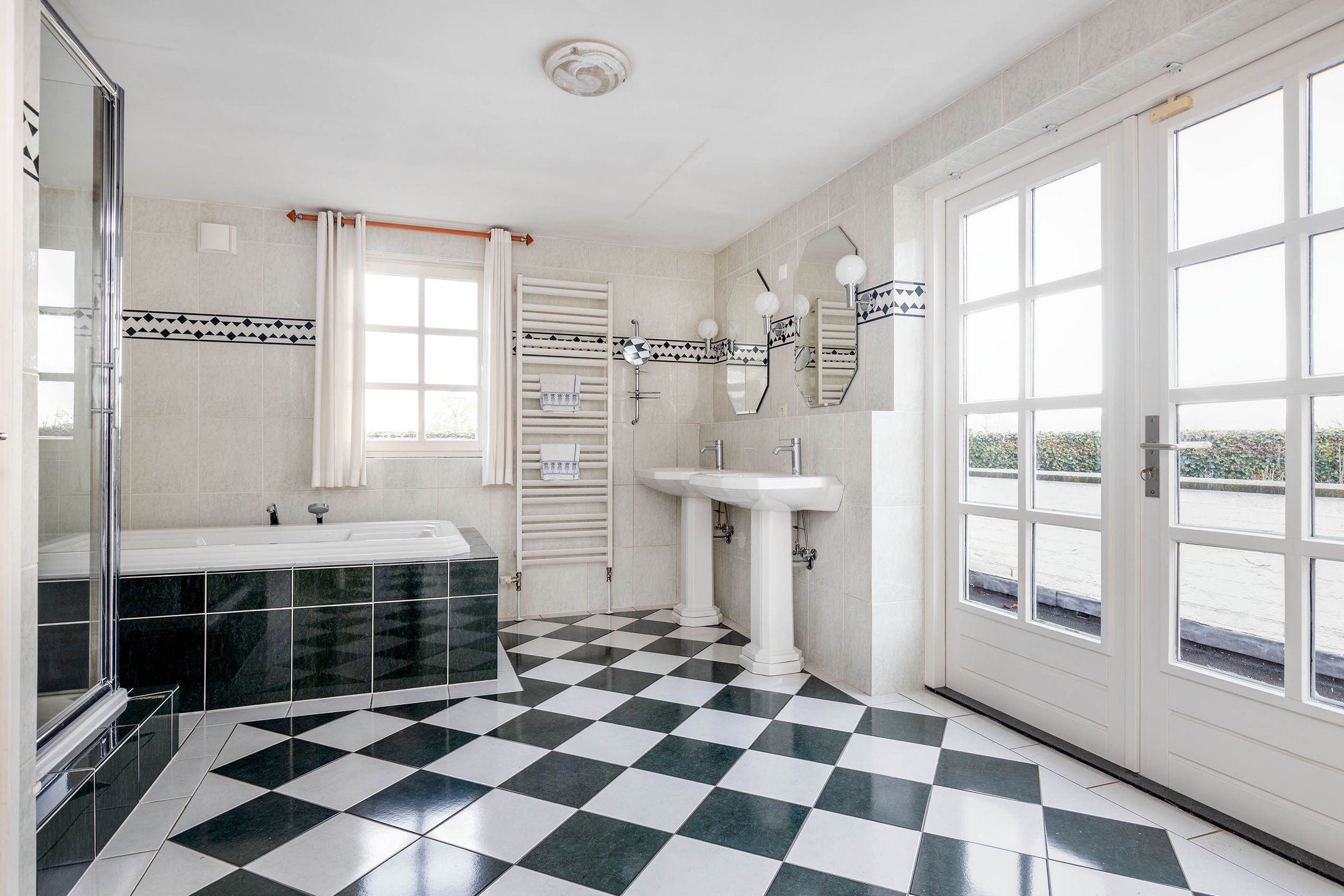 Foto 42 van Lindendriesstraat 1