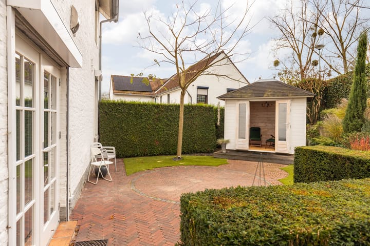 Foto 53 van Lindendriesstraat 1