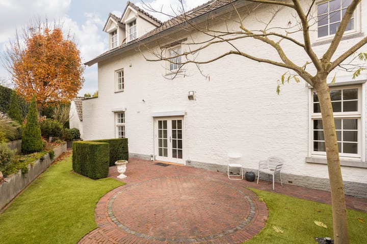 Foto 54 van Lindendriesstraat 1