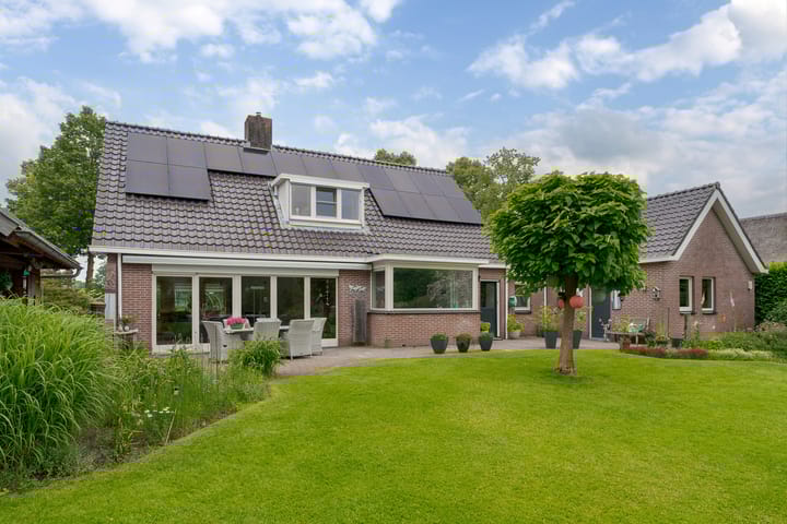 Photo 53 of Oosteinde 31