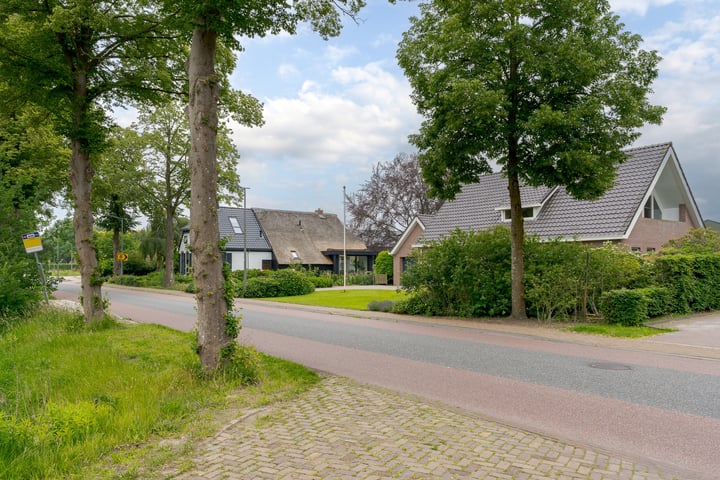 Bekijk foto 3 van Oosteinde 31