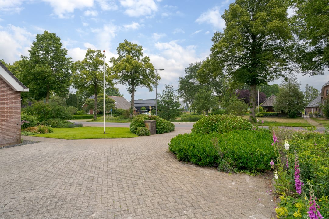 Photo 7 of Oosteinde 31