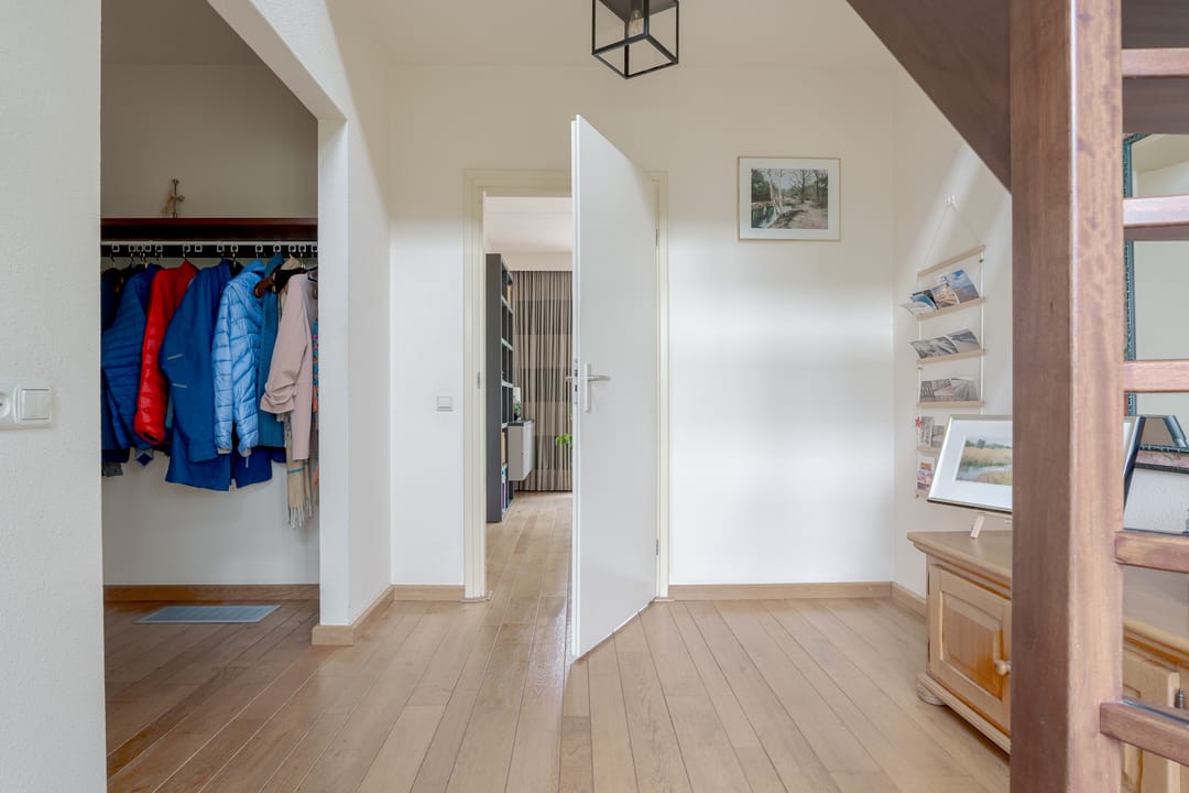 Photo 11 of Oosteinde 31