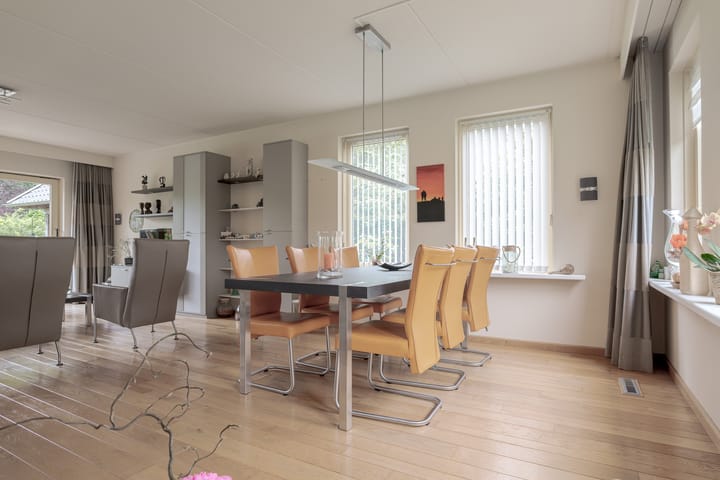 Photo 16 of Oosteinde 31