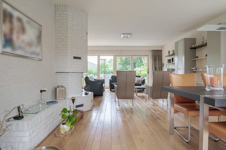 Photo 18 of Oosteinde 31