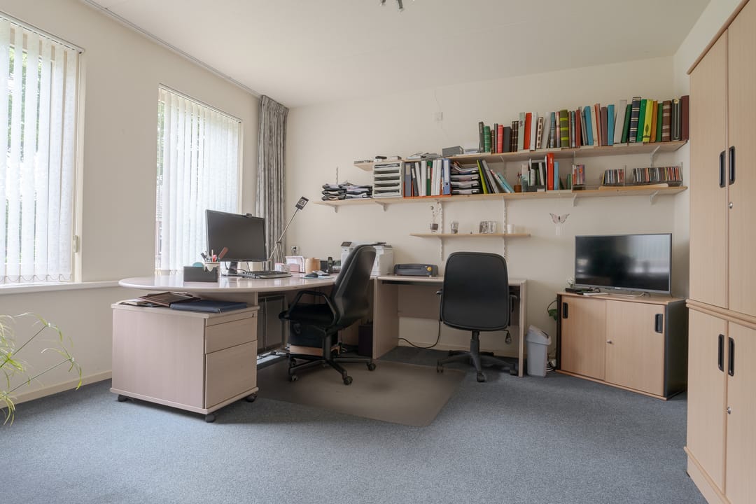 Photo 32 of Oosteinde 31