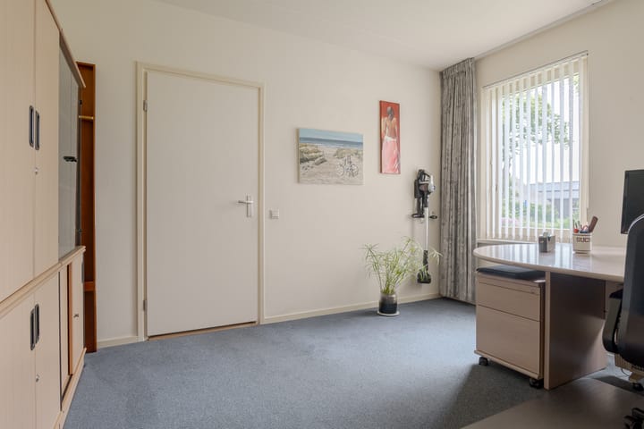 Photo 33 of Oosteinde 31