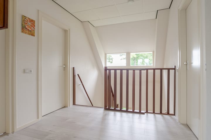 Photo 36 of Oosteinde 31