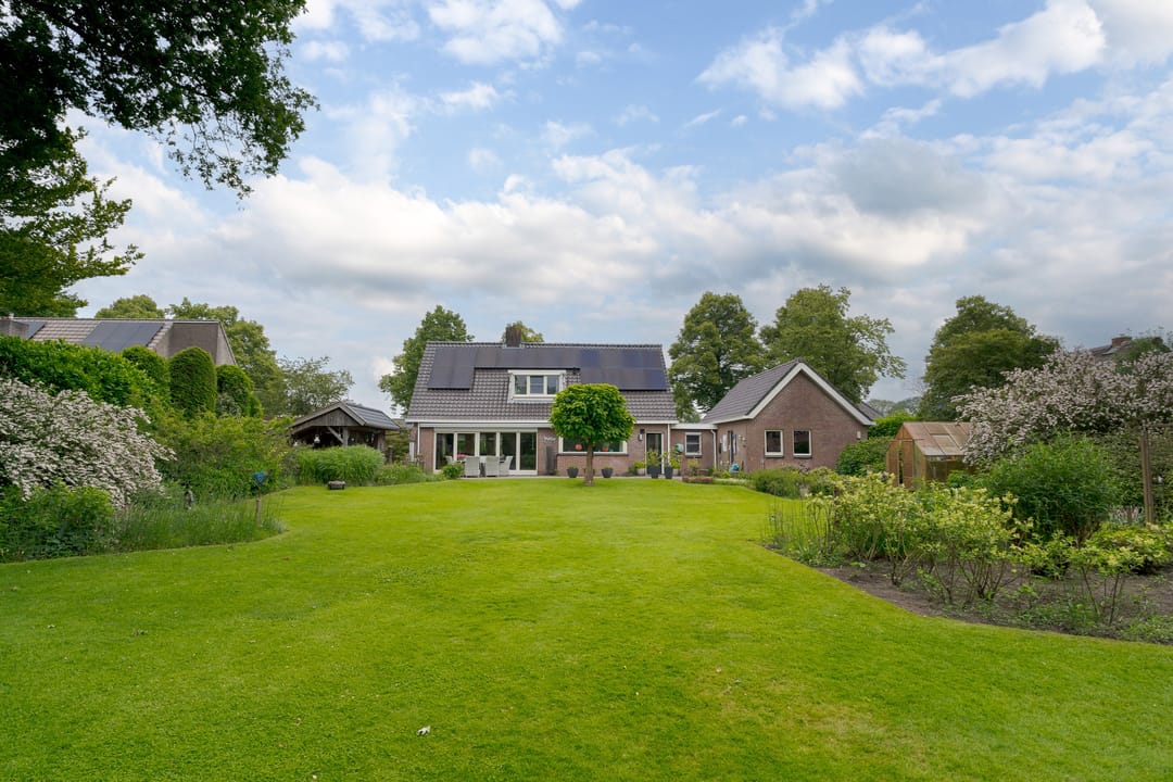 Photo 52 of Oosteinde 31