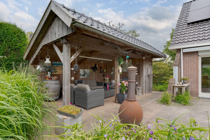 Photo 54 of Oosteinde 31